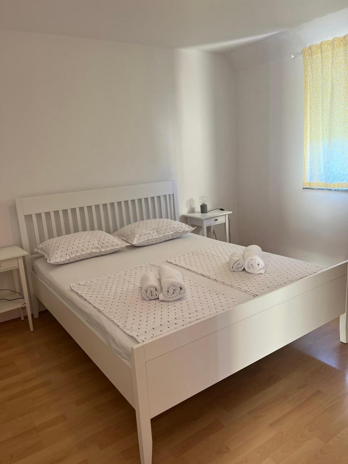 Apartments Dumicic Supetarska Draga Εξωτερικό φωτογραφία